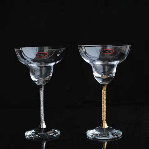 Ly uống cocktail