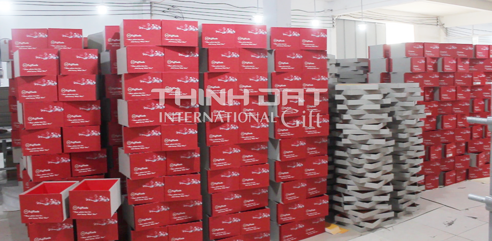 Nhà máy Vỏ hộp – Bao bì cao cấp Thịnh Đạt ngập đơn hàng Tết 2018